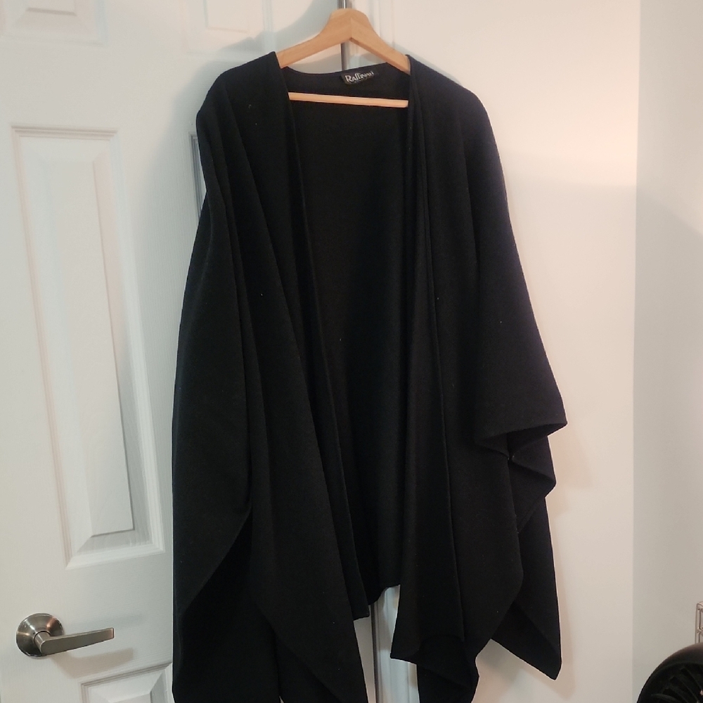 Raffinati La Collezioni Black Poncho